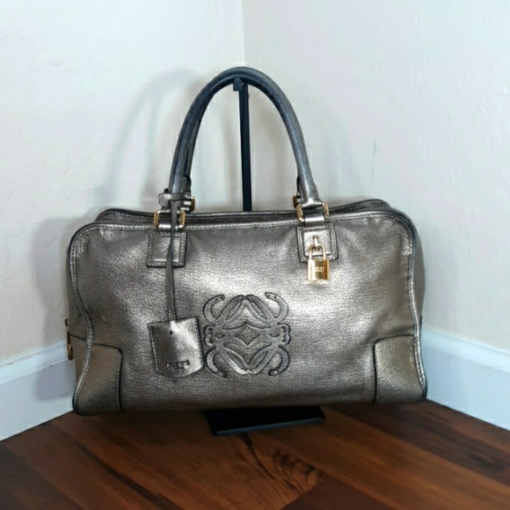 Loewe Amazona 35 Silver Handbag With Lock and Key - Picture 2 of 16
